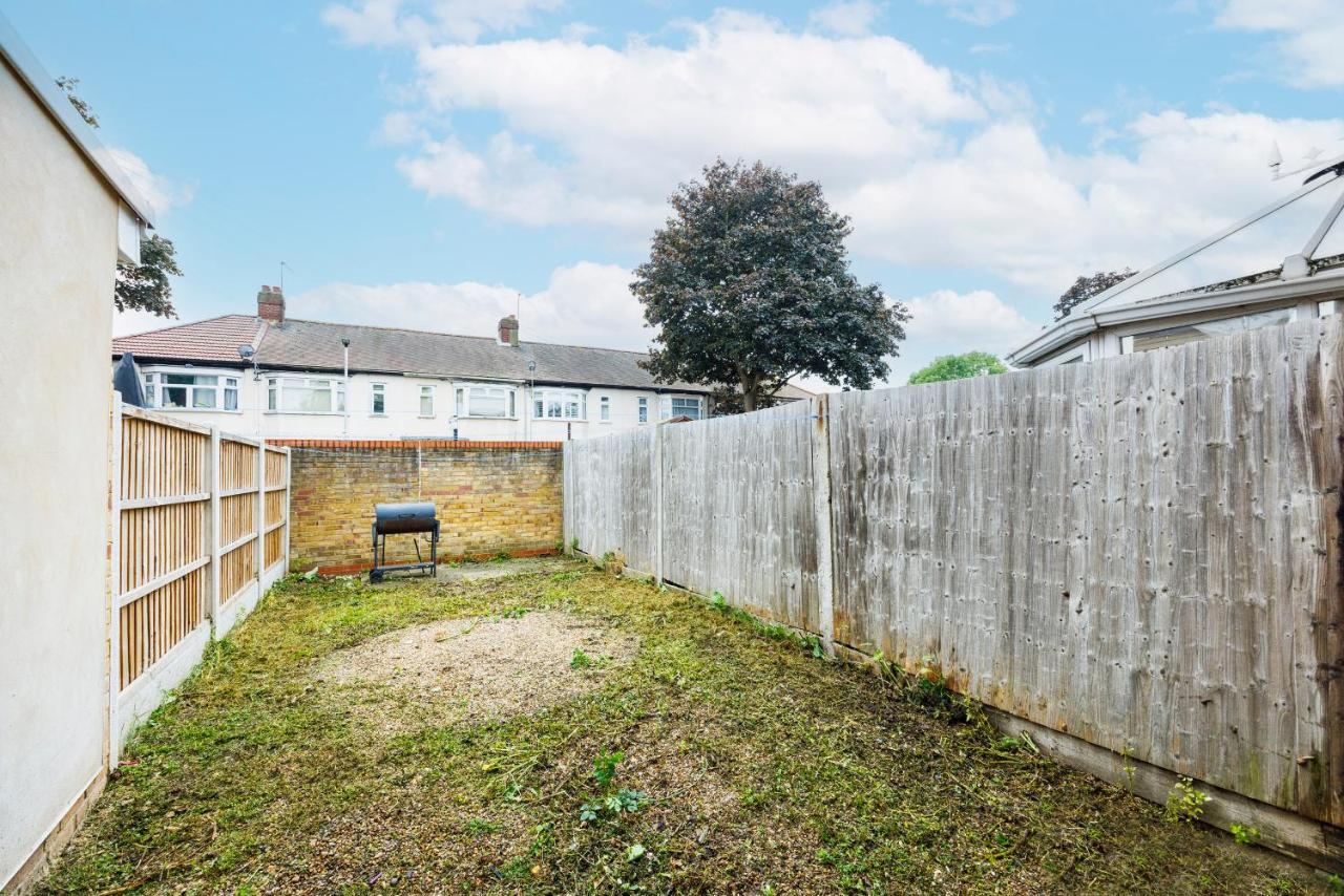 Lovely 2 Bd Hse With Parking Near Excel Londres Exterior foto