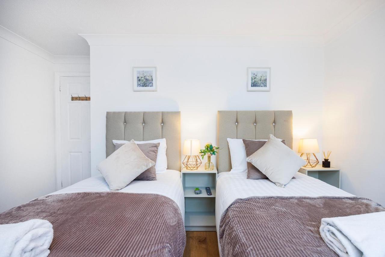 Lovely 2 Bd Hse With Parking Near Excel Londres Exterior foto
