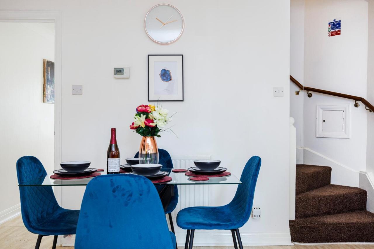 Lovely 2 Bd Hse With Parking Near Excel Londres Exterior foto