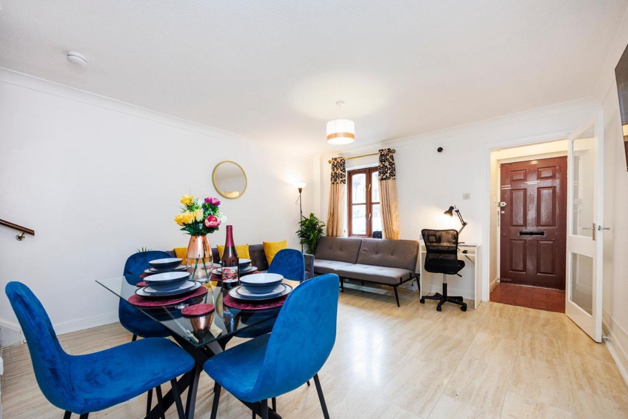 Lovely 2 Bd Hse With Parking Near Excel Londres Exterior foto
