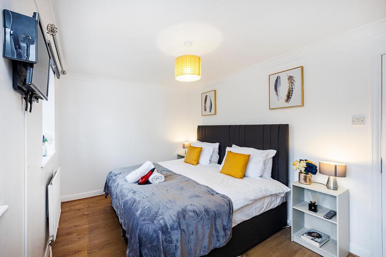 Lovely 2 Bd Hse With Parking Near Excel Londres Exterior foto