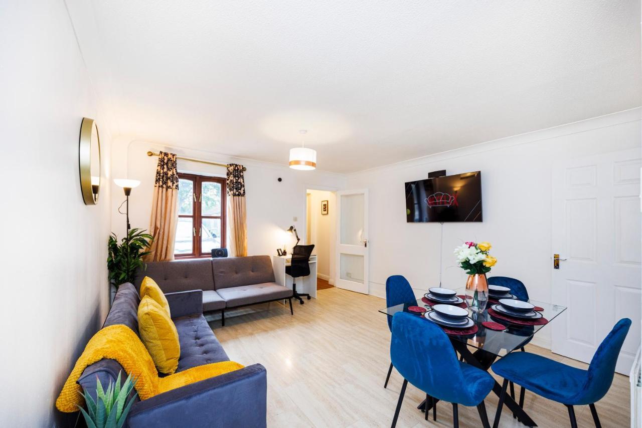 Lovely 2 Bd Hse With Parking Near Excel Londres Exterior foto